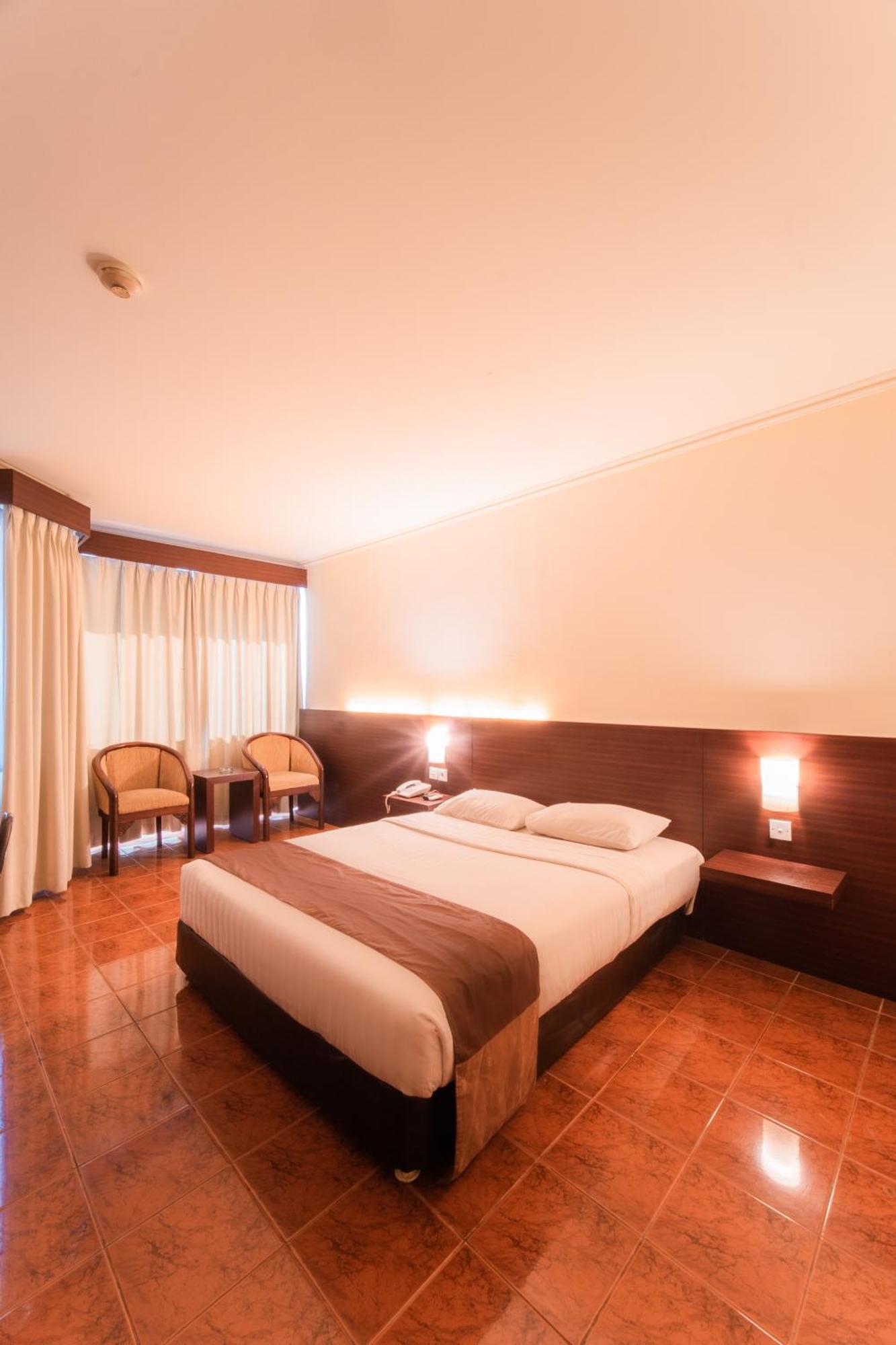 Adika Hotel Bahtera Klandasan Kecil 외부 사진