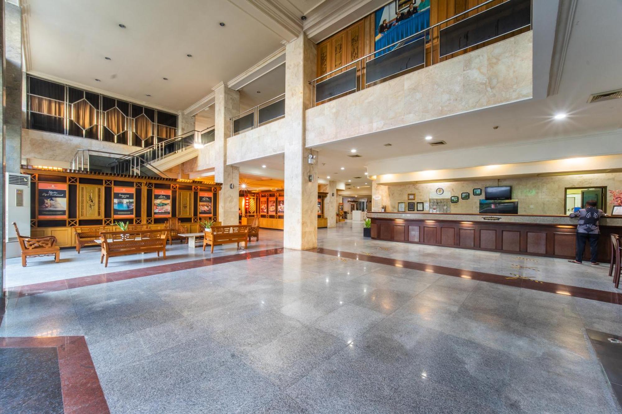 Adika Hotel Bahtera Klandasan Kecil 외부 사진